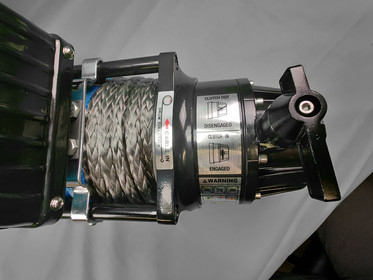 Runva Sähkövinssi 12v 5900 kg 13XP Dyneema Köydellä