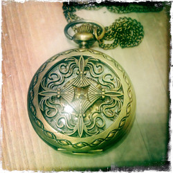 Big Mechanical Pocketwatch with fancy patterns