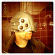 Cyberpunk tyylinen kypärä valoilla
