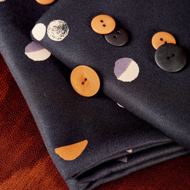 Atelier Brunette: Fizzy Night Fabric, viskoosi twill