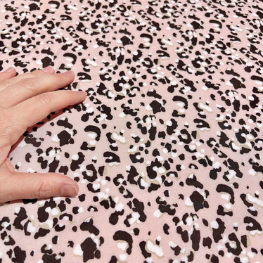 Kudottu viskoosi: Minileopard, hento vaaleanpunainen - musta - beige