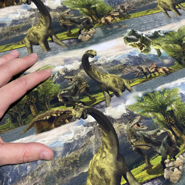 Luomupuuvillatrikoo: Dinosaurukset viidakossa, monivärinen