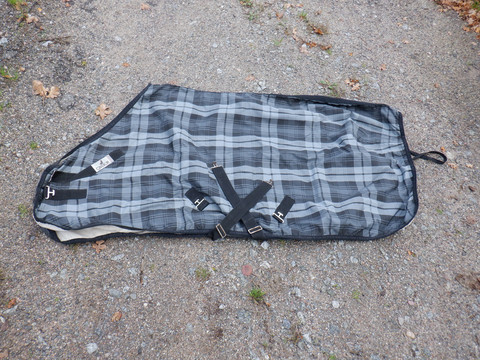 Eskadron ohut harmaaruudullinen sisäloimi 135 cm