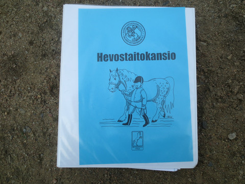 Hevostaitokansio v. 2002