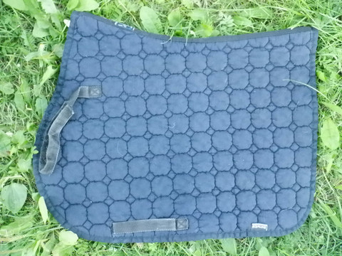 Equiline tummansininen estesatulahuopa FULL