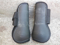 Fairfield mustat jännesuojat COB