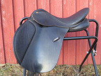 Wintec yleissatula, vaihtokaarellinen, istuin 17