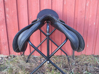Wintec yleissatula, vaihtokaarellinen, istuin 17