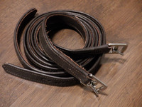 Tummanruskeat laadukkaat jalustinremmit 155 cm