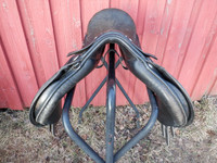 King´s Saddlery yleissatula leveys W istuin 15 tuumaa