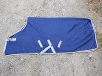 Bucas tummansininen Freedom Stable 150 g, 145 cm