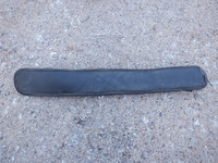 Satulavyö koulusatulaan mustaa nahkaa 62 cm