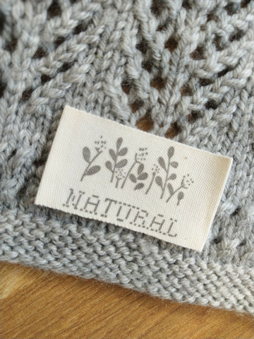 Natural tygmärke, naturvitt/grått