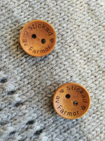 Stickad av farmor träknapp, 18 mm