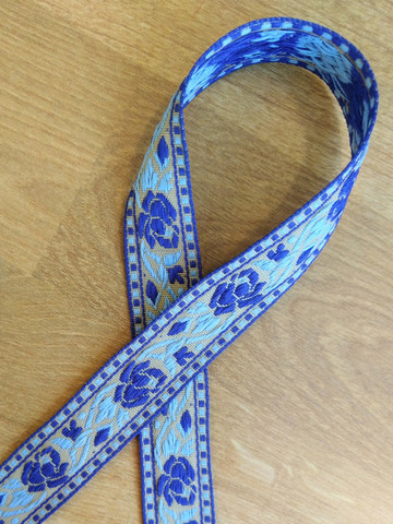 Kudottu nauha 20 mm, ruusu, sininen/beige