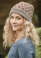 Cecilie Skog, naisten pipo ja lapaset