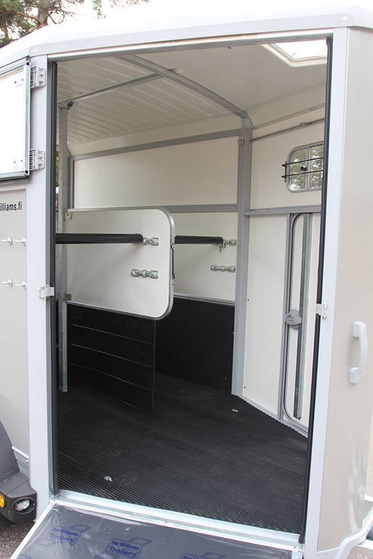 Ifor Williams HB511
