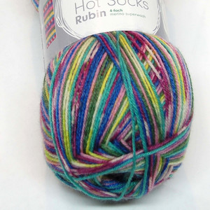 Hot_Socks_Rubin_kirjoneule_raitalanka_bambusukkalanka