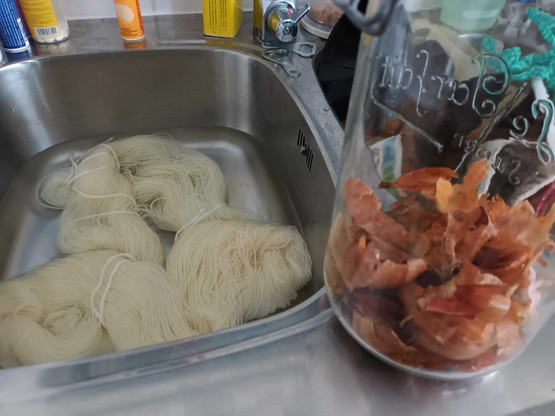Regia for Hand-Dye 4-ply sukkalanka värjäämiseen