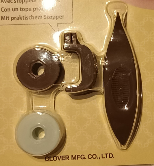 Clover Frivolite-käpy + 2 puolaa