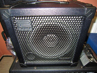 Myydään asiakkaan lukuun: Bassocombo Roland Cube 30 Bass (käyt)