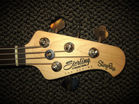 Myydään asiakkaan lukuun:Bassokitara 4-kielinen Sterling by Music Man S.U.B. Sting Ray 4 TBS (käyt)