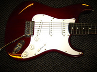 Sähkökitara Stagg Strato (käyt)