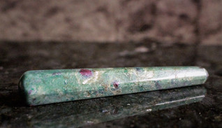 Hoitosauva Rubiinia Fuksiitissa 100 mm