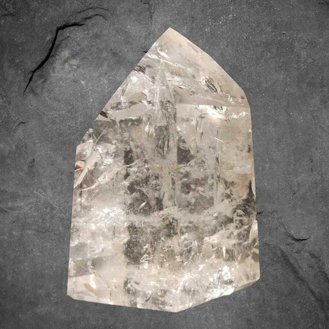 Vuorikristalli kärki, AA-laatu, n. 90/60/60 mm