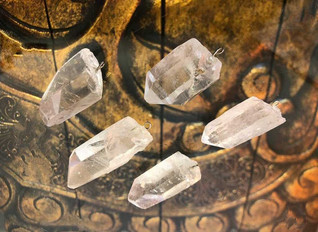 Vuorikristalli Riipus Hiomaton