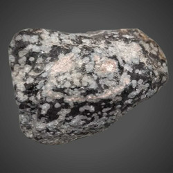 Lumihiutaleobsidiaani 40-55 mm