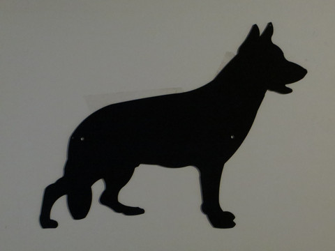 Gate sign of the breeds S-Y