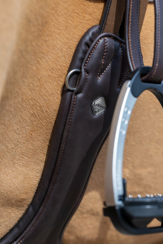 LeMieux Gel-Tek Anatomic pitkä satulavyö