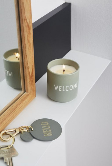 Scented Candle Welcome