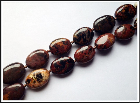 Pilbara jaspis, 12 x 18 mm, ovaali, ½ nauha