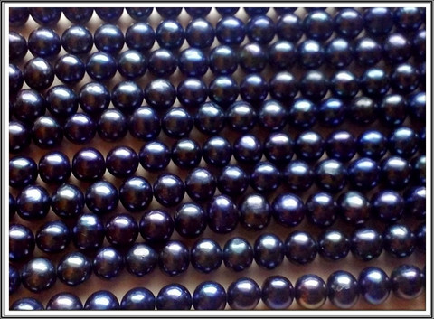 Makeanveden helmi, pyöreä 8-9 mm, sininen, ½ nauha