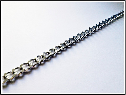 Panssariketju alumiinia, lenkit 7 x 5 mm, kirkas hopeaväri, 0.5 m