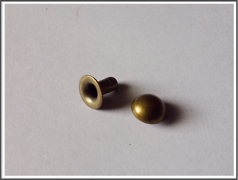 Niitit 6,5 x 6 mm, antiikkipronssi, 10 kpl