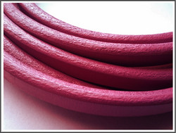 Nahkanauha Regaliz®, 10 x 7 mm, sileä, fuchsia