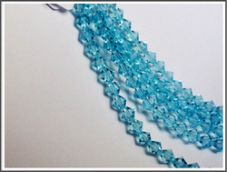Tsekkiläinen kristallibicone 8 mm, Aqua, 25 kpl nauha