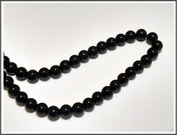 Onyx, pyöreä Ø 6 mm, ½ nauha
