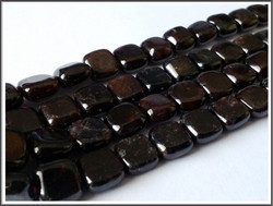 Granaatti, 8 x 8 mm litteä neliö, 10 kpl