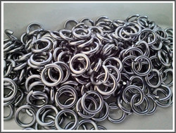 Rengas Ø 5.7 mm, lanka 1.6 mm, 50 kpl, tumma teräs
