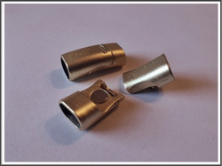 Magneettilukko 10 x 7 mm, väri: satiini kulta