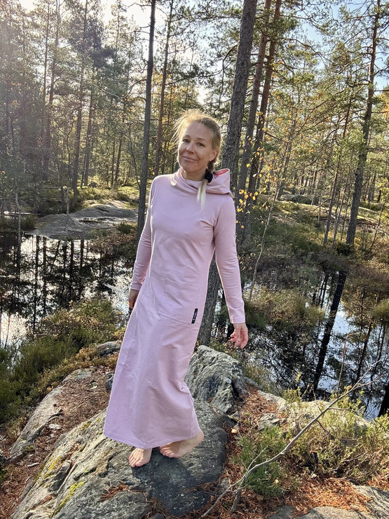 Pitkä Ulappahuppumekko