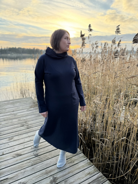Pitkä Ulappahuppumekko