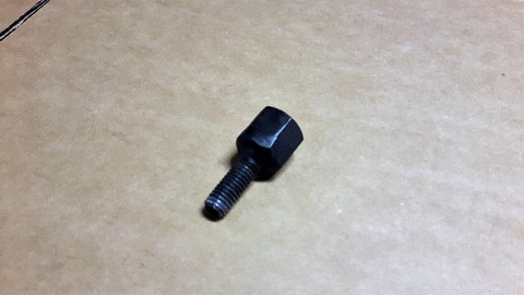 M8 ulkokierre / M10-M12 sisäkierre-adapteri