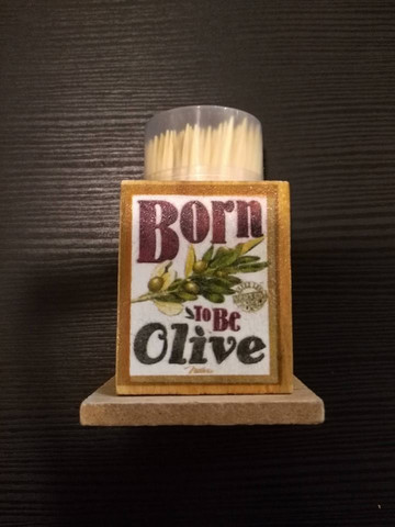 hammastikkuteline born to be olive