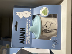 Vaalean sininen nokkamuki