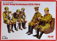 Soviet Army Servicemen, 1:35